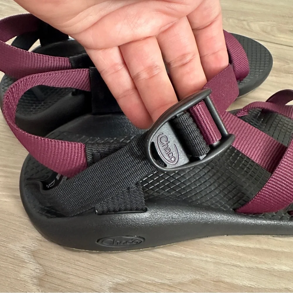 Chaco Z/2 Classic Sandals Maroon Toe Loop Sport Walking Outdoor Women’s Size 8 - Picture 8 of 10